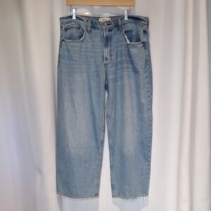 Abercrombie & Fitch Mid Rise Wide Leg Jeans Size 32/14s